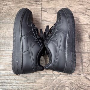 Nike Air Force 1  All-Black